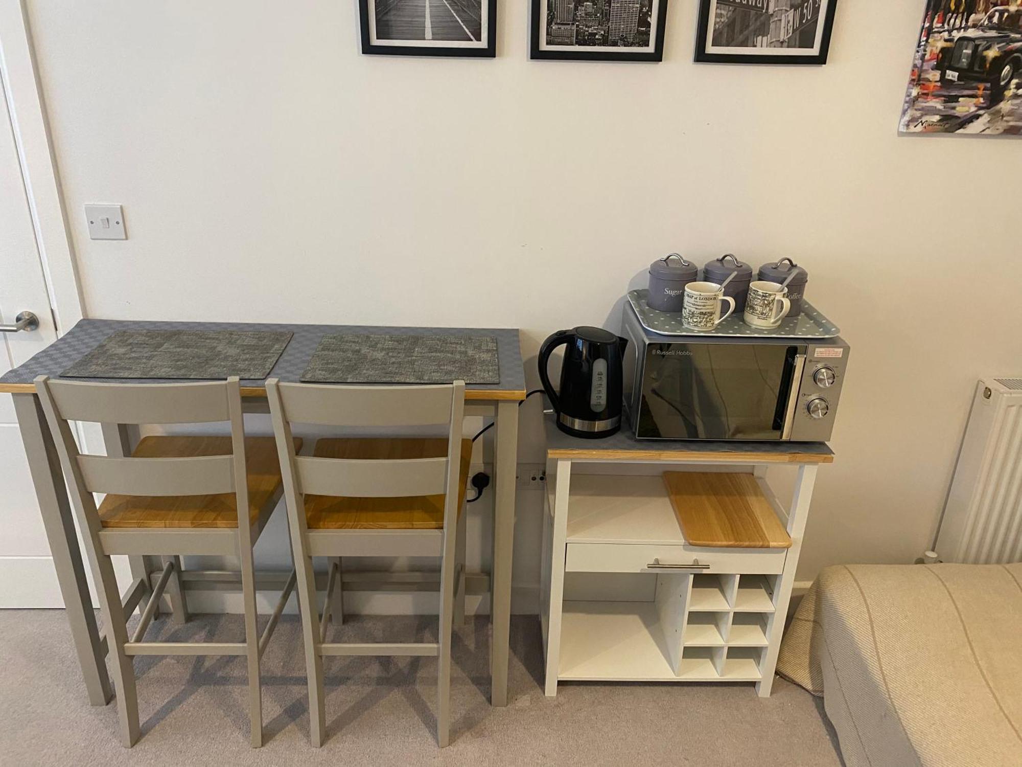 Very Large Double Room With Corner Sofa, Sky Tv, Netflix Etc, Fridge And Microwave Ньюхейвен Экстерьер фото